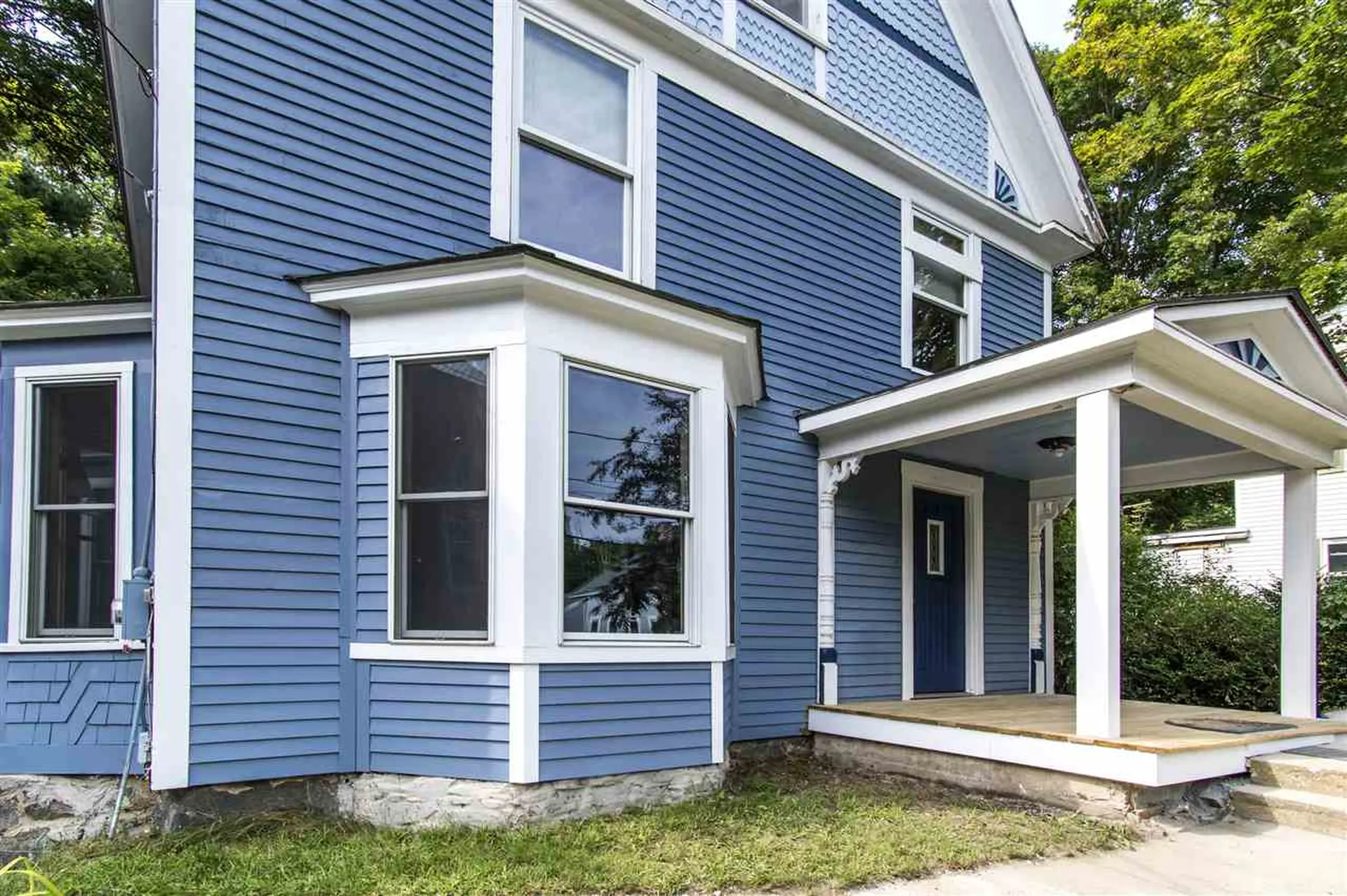 32 Spring Street Newmarket NH 03857