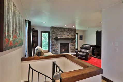217 Falcon Loop West Rochester VT 05767