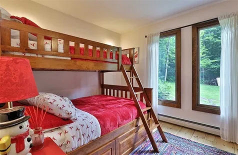 217 Falcon Loop West Rochester VT 05767