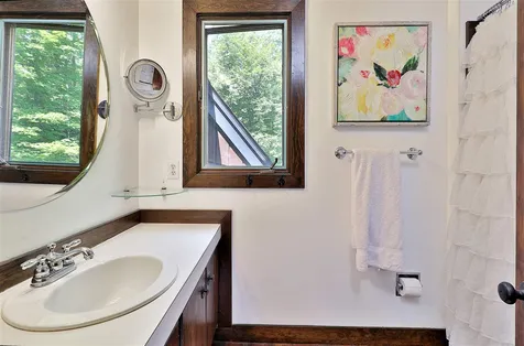 217 Falcon Loop West Rochester VT 05767