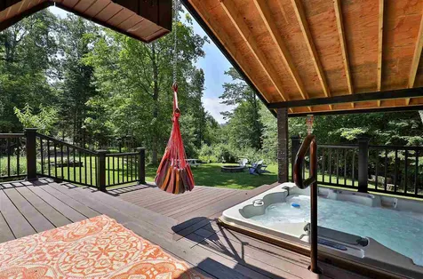 217 Falcon Loop West Rochester VT 05767