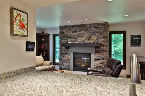 217 Falcon Loop West Rochester VT 05767