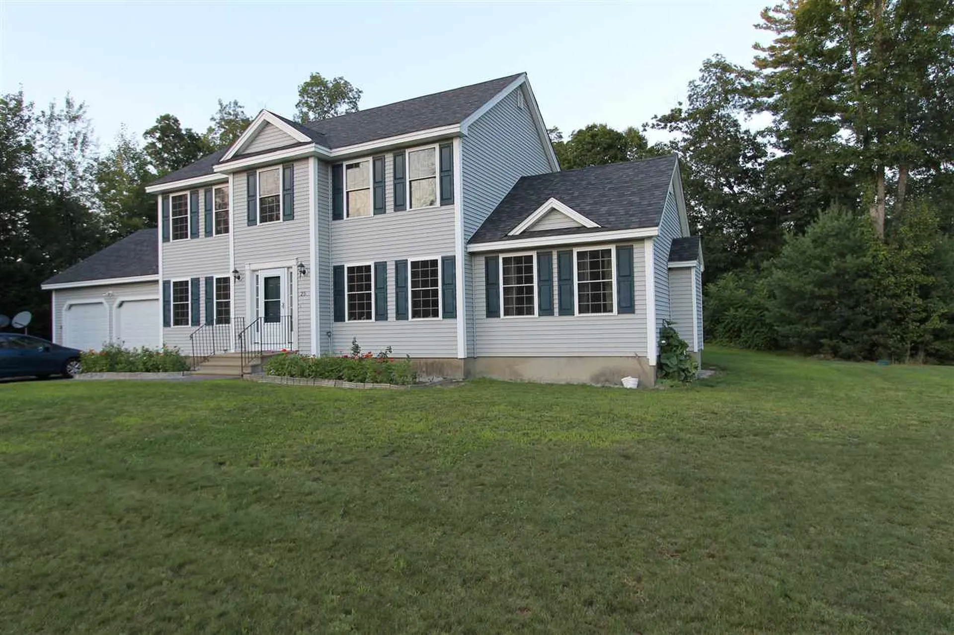 25 Lampton Drive Derry NH 03038