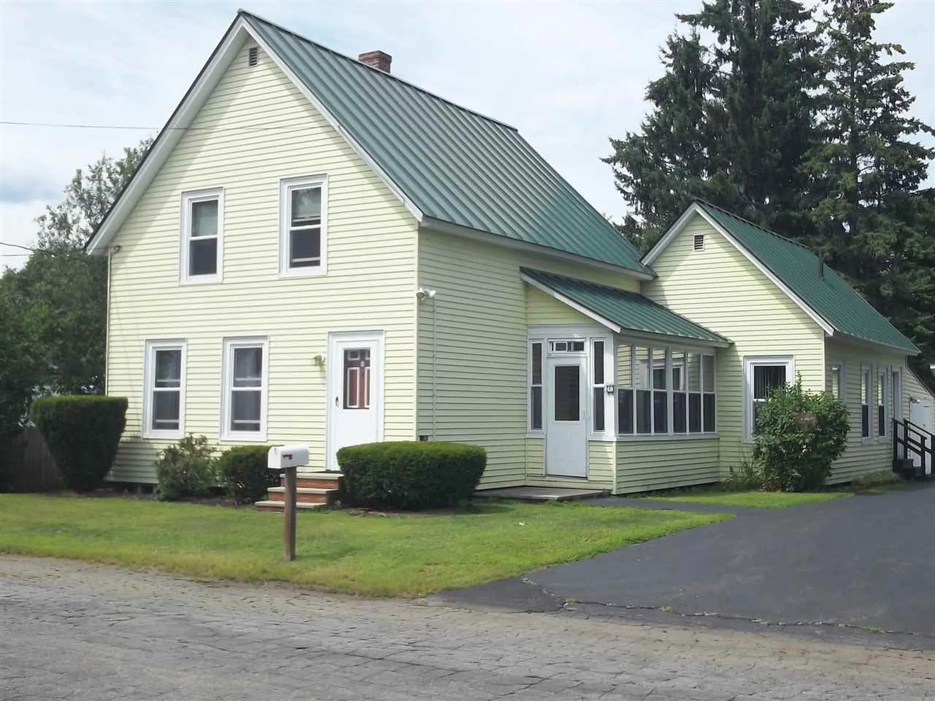 6 Hullbakers Place Concord NH 03303
