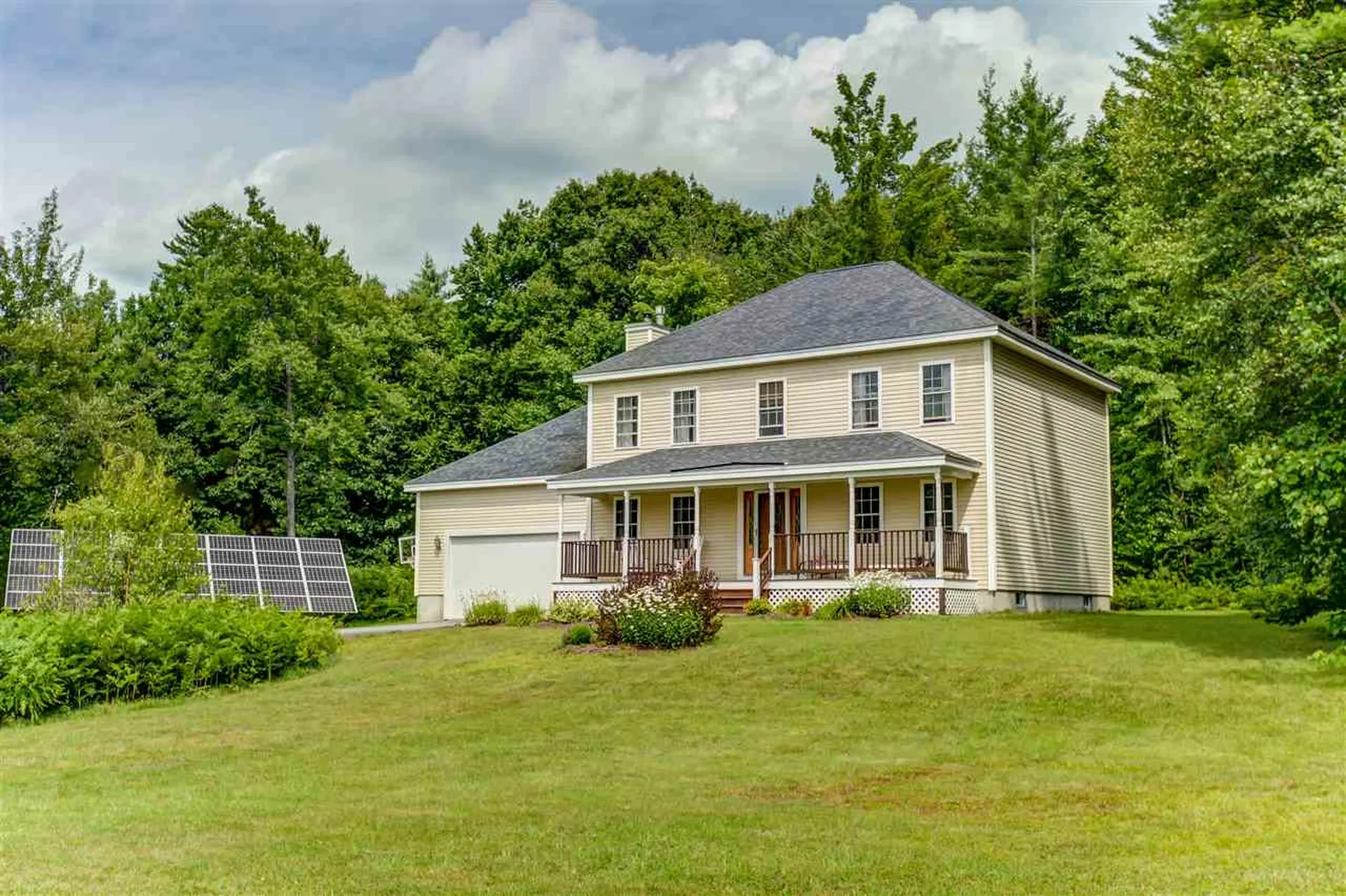 17 Currier Field Road Holderness NH 03245