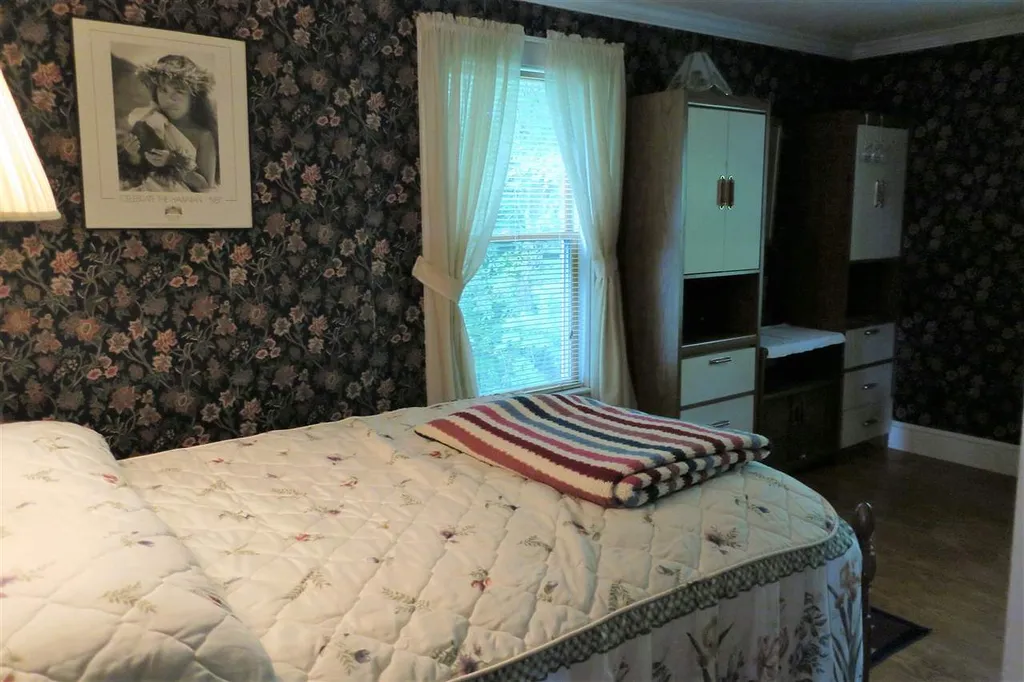 98 Exeter Road Kingston NH 03848