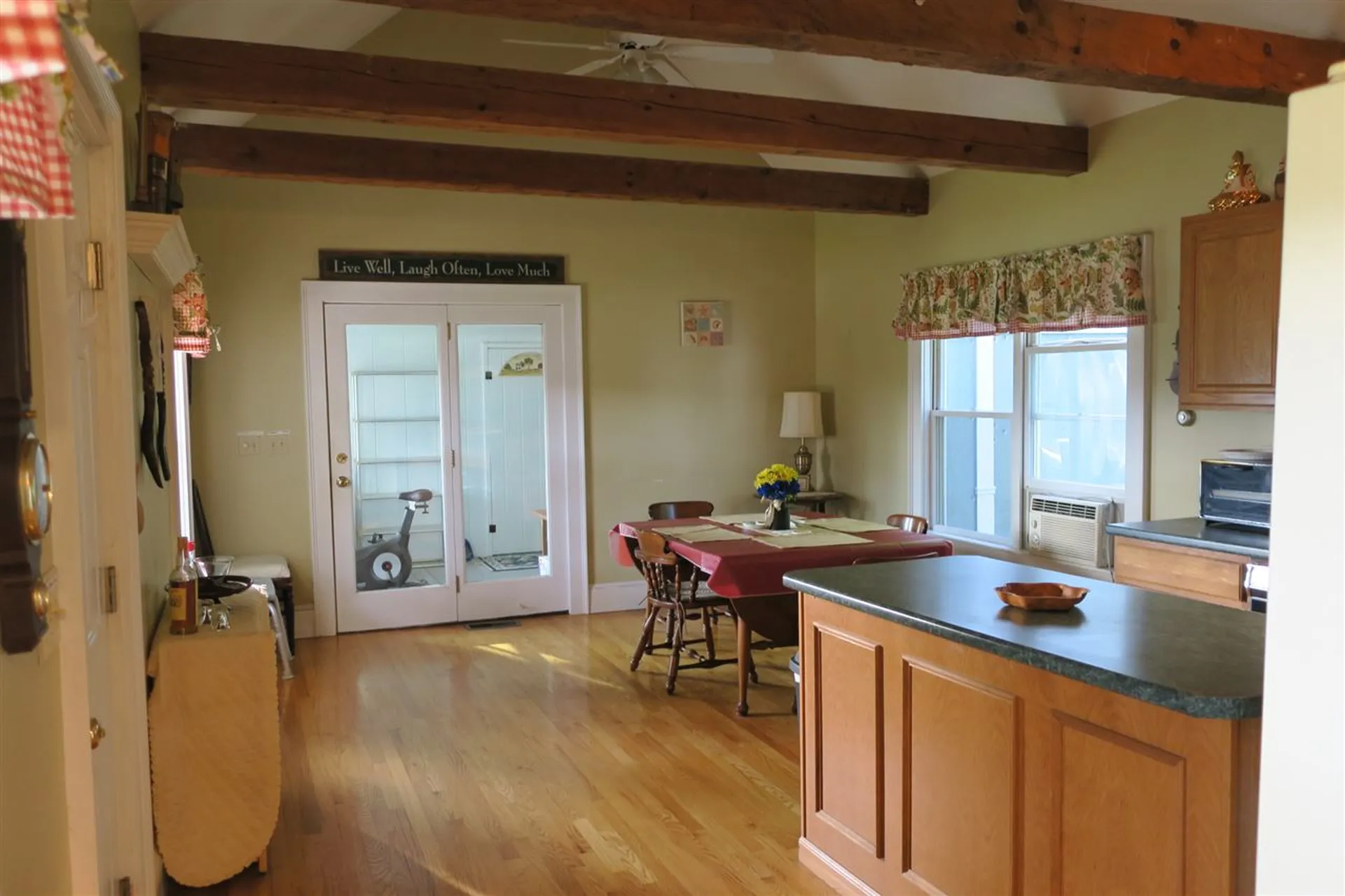 98 Exeter Road Kingston NH 03848