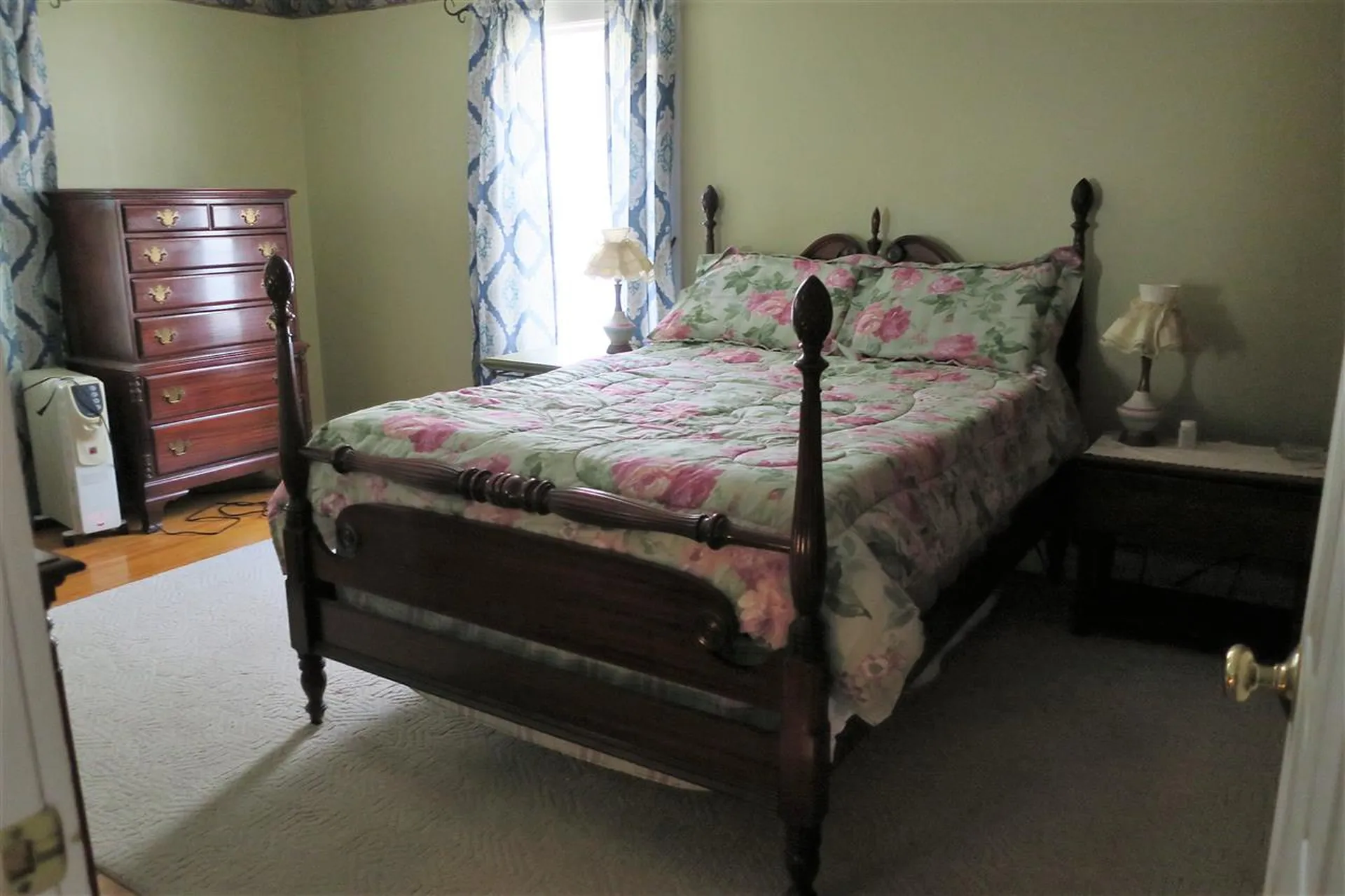 98 Exeter Road Kingston NH 03848