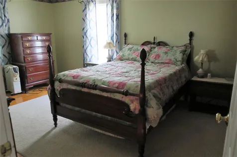 98 Exeter Road Kingston NH 03848