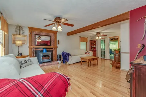 72 Lafrance Road Weare NH 03281