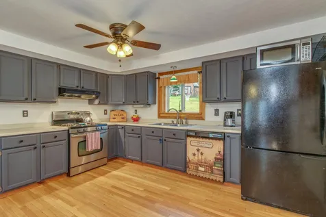 72 Lafrance Road Weare NH 03281