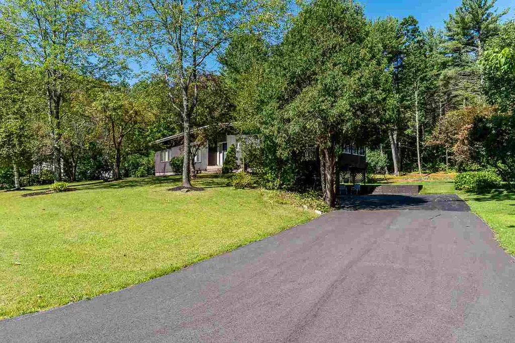 52 Labrador Drive Rochester NH 03867
