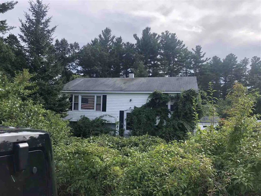 2 Wood Avenue Derry NH 03038