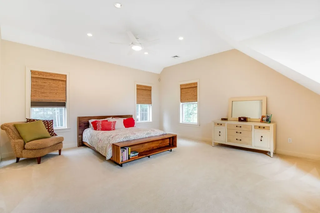 5 Hoyt Pond Road Madbury NH 03823