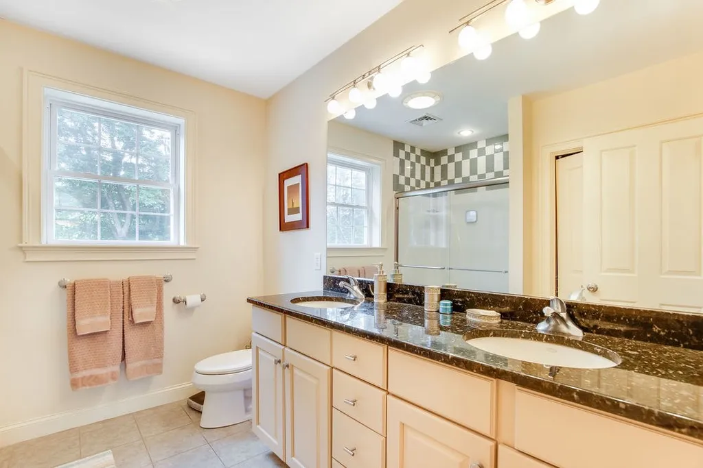 5 Hoyt Pond Road Madbury NH 03823