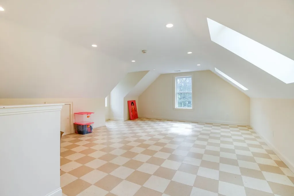 5 Hoyt Pond Road Madbury NH 03823