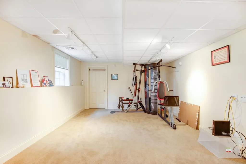 5 Hoyt Pond Road Madbury NH 03823