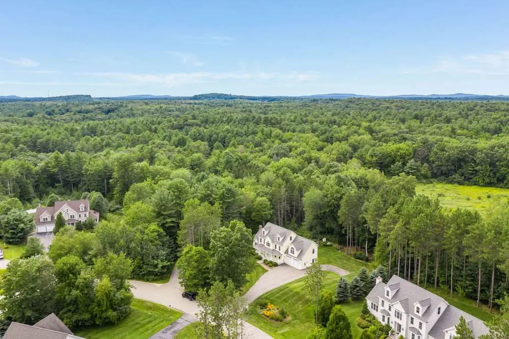 5 Hoyt Pond Road Madbury NH 03823