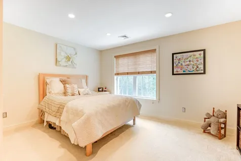5 Hoyt Pond Road Madbury NH 03823