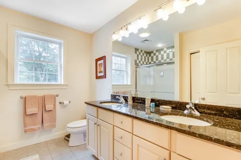 5 Hoyt Pond Road Madbury NH 03823