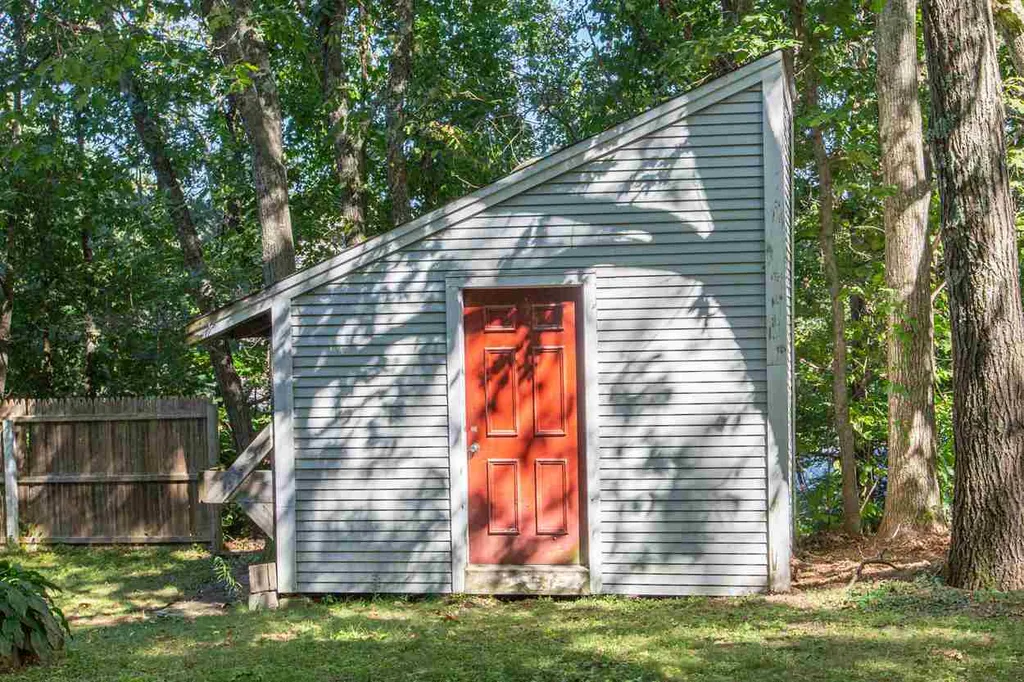 109 Souhegan Avenue Amherst NH 03031