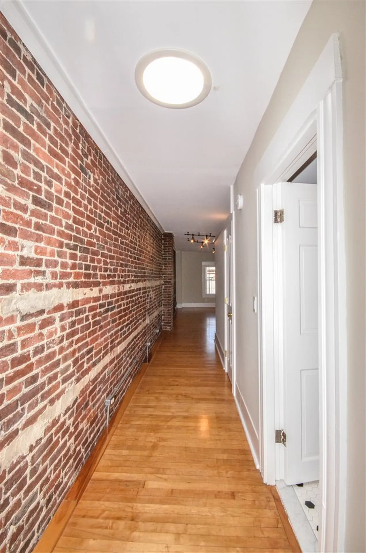 79 Pleasant Street Manchester NH 03101