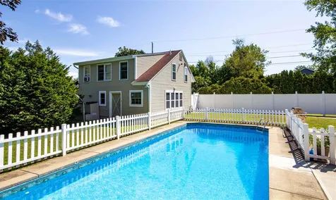 33 Village Drive Colchester VT 05446