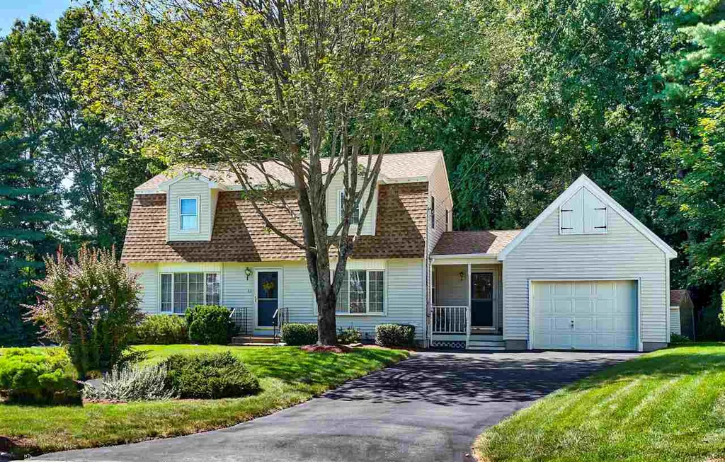 33 Gerard Drive Manchester NH 03104