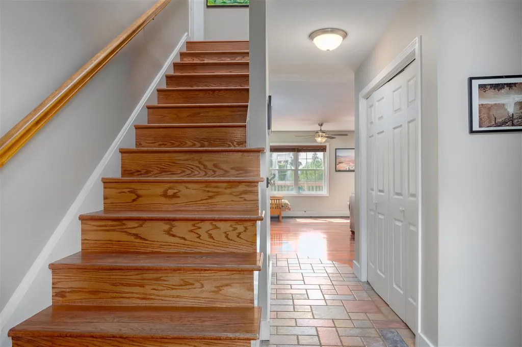 21 White Lilac Way Colchester VT 05446