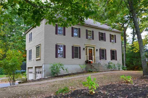 3 Applewood Drive Derry NH 03038