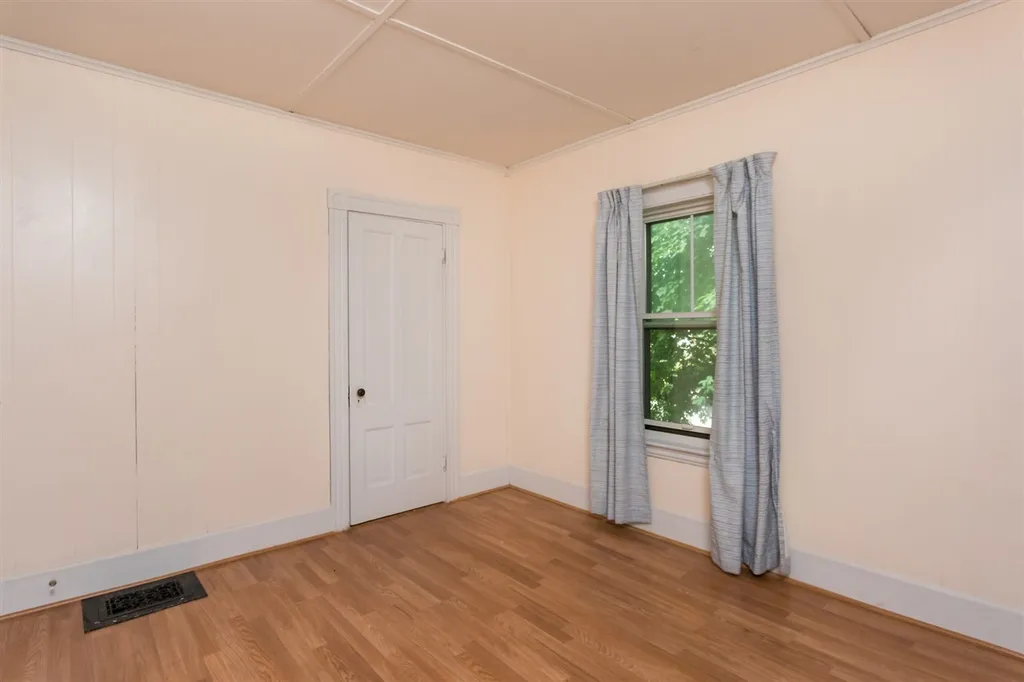 217 Myrtle Avenue Portsmouth NH 03801