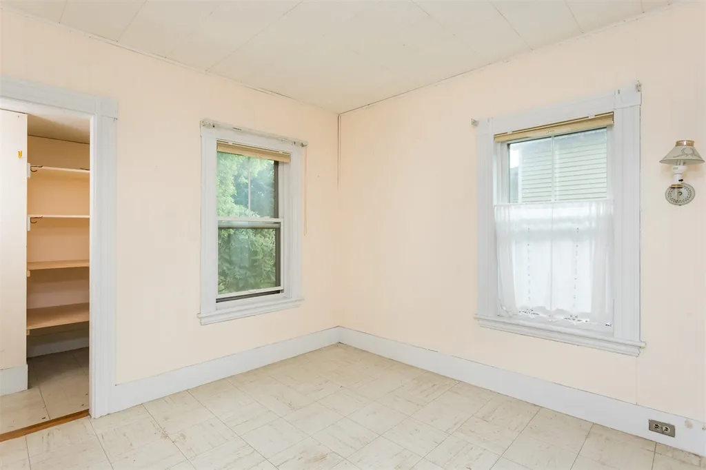 217 Myrtle Avenue Portsmouth NH 03801