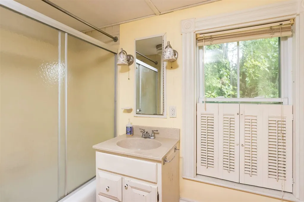 217 Myrtle Avenue Portsmouth NH 03801