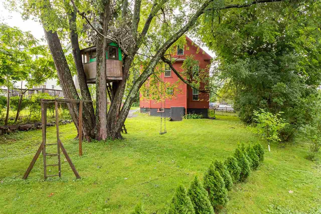 217 Myrtle Avenue Portsmouth NH 03801