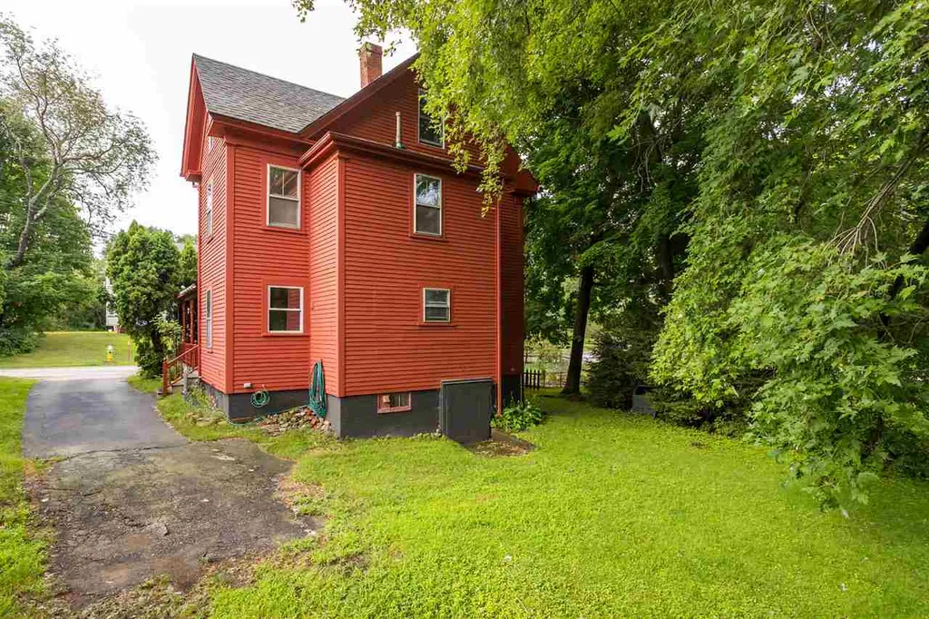 217 Myrtle Avenue Portsmouth NH 03801