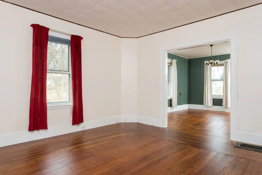 217 Myrtle Avenue Portsmouth NH 03801