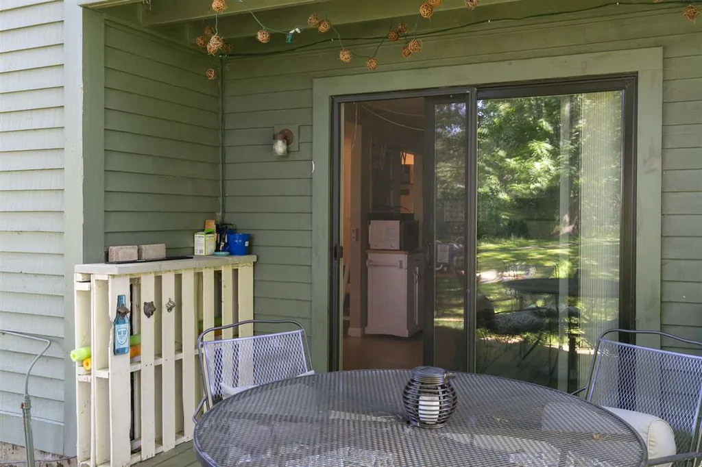 37 Twin Oaks Terrace South Burlington VT 05403