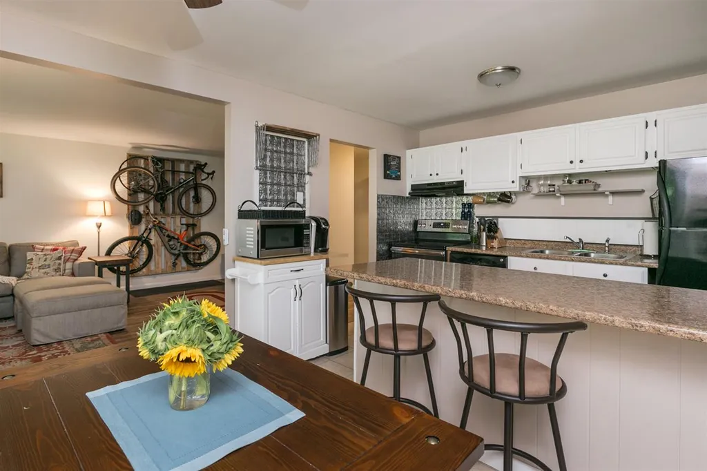 37 Twin Oaks Terrace South Burlington VT 05403