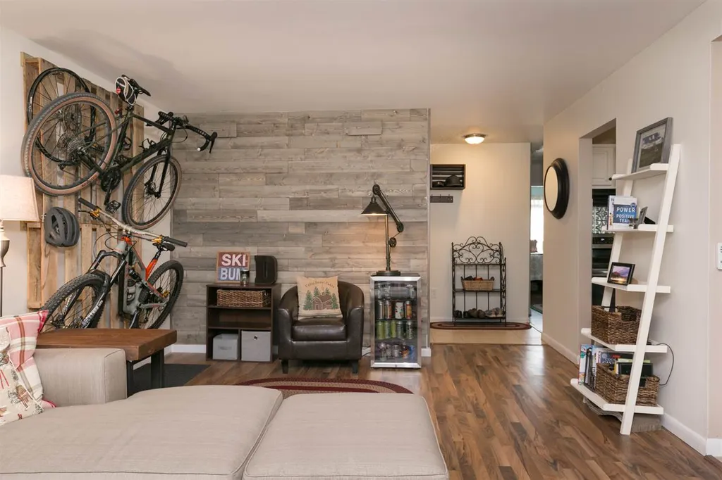 37 Twin Oaks Terrace South Burlington VT 05403