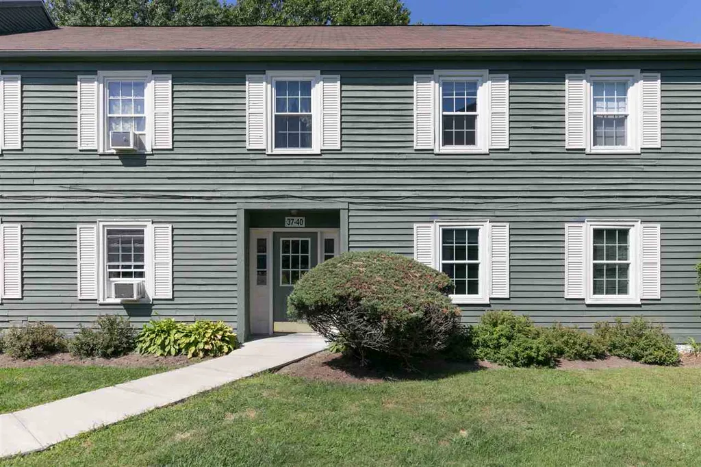 37 Twin Oaks Terrace South Burlington VT 05403