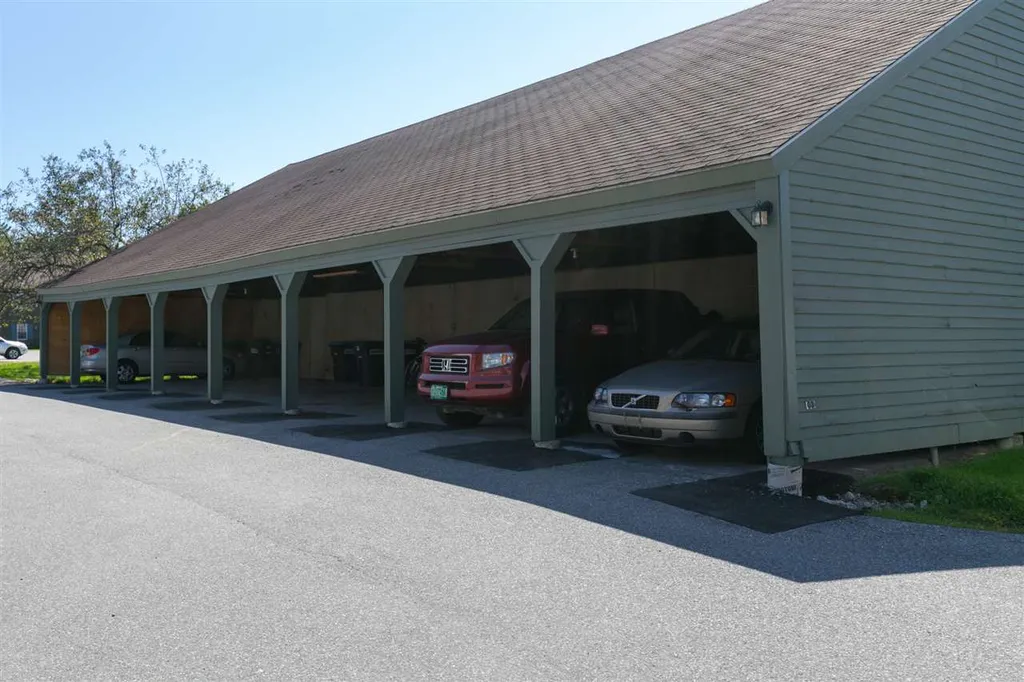 37 Twin Oaks Terrace South Burlington VT 05403