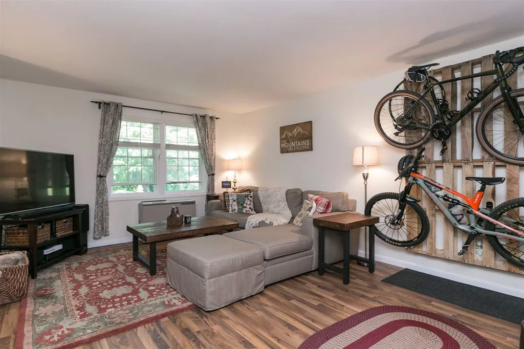 37 Twin Oaks Terrace South Burlington VT 05403