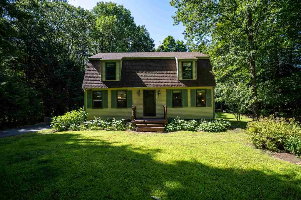 143 Bartlett Drive Weare NH 03281
