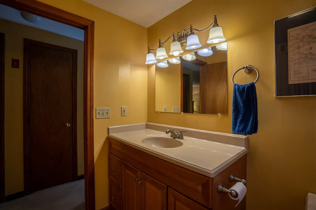 143 Bartlett Drive Weare NH 03281