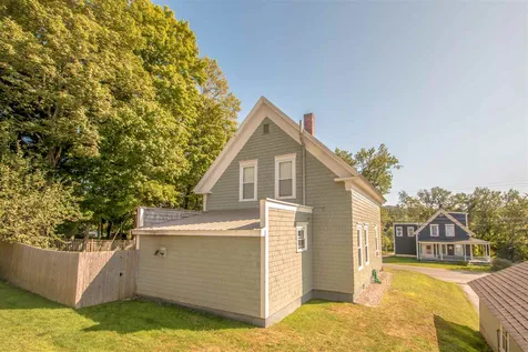 72 Middle Street Lancaster NH 03584