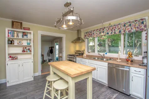 72 Middle Street Lancaster NH 03584