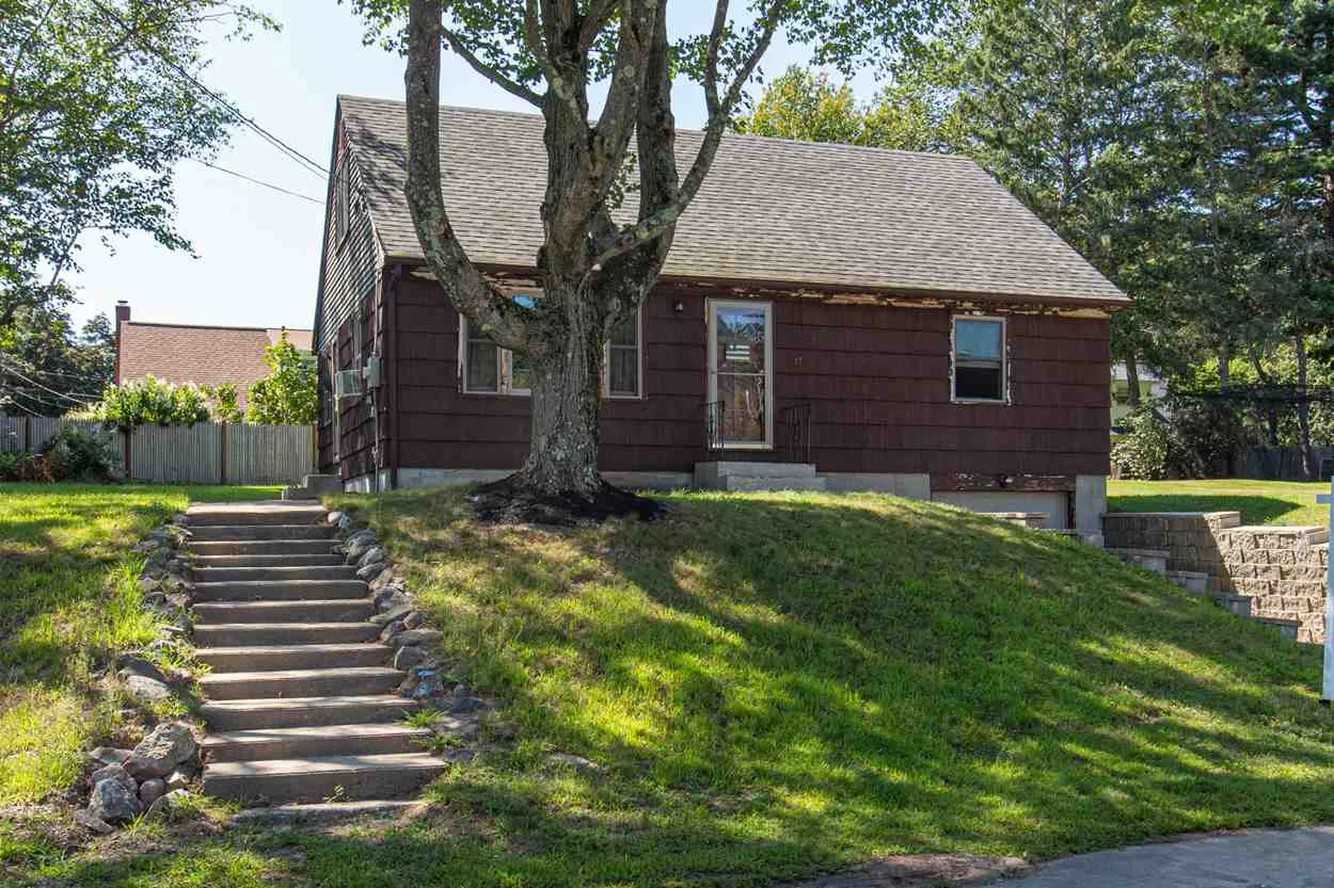 17 Tufts Drive Nashua NH 03064