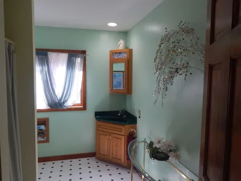 33 Sunshine Court Newport NH 03773