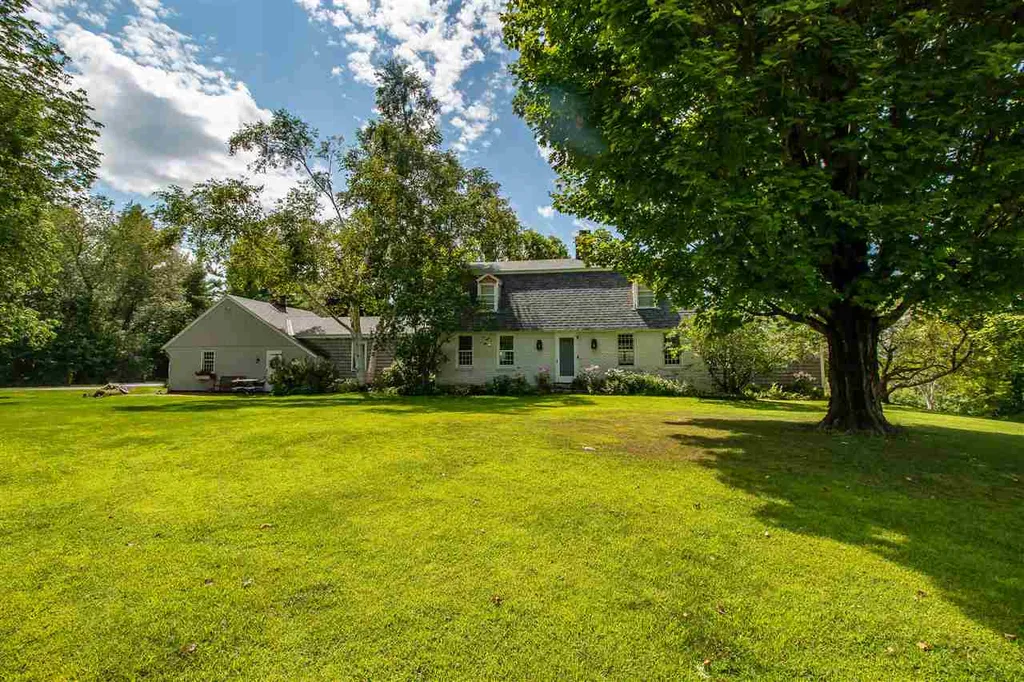 994 Under The Mountain Road Londonderry VT 05155