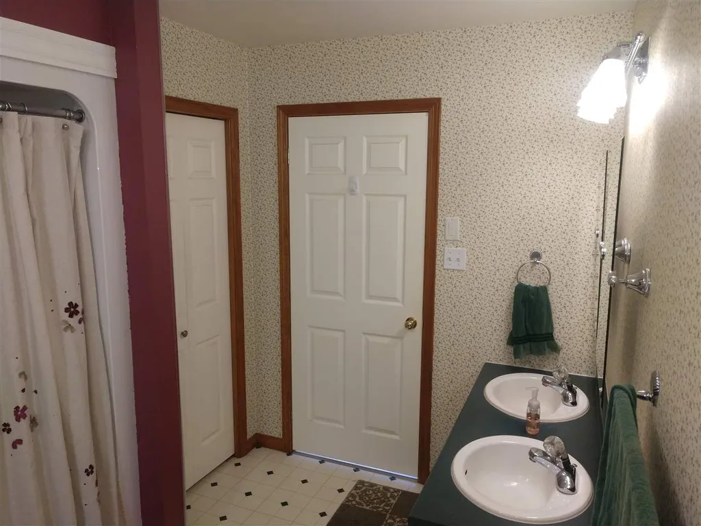 14 Earl Drive Milton NH 03851